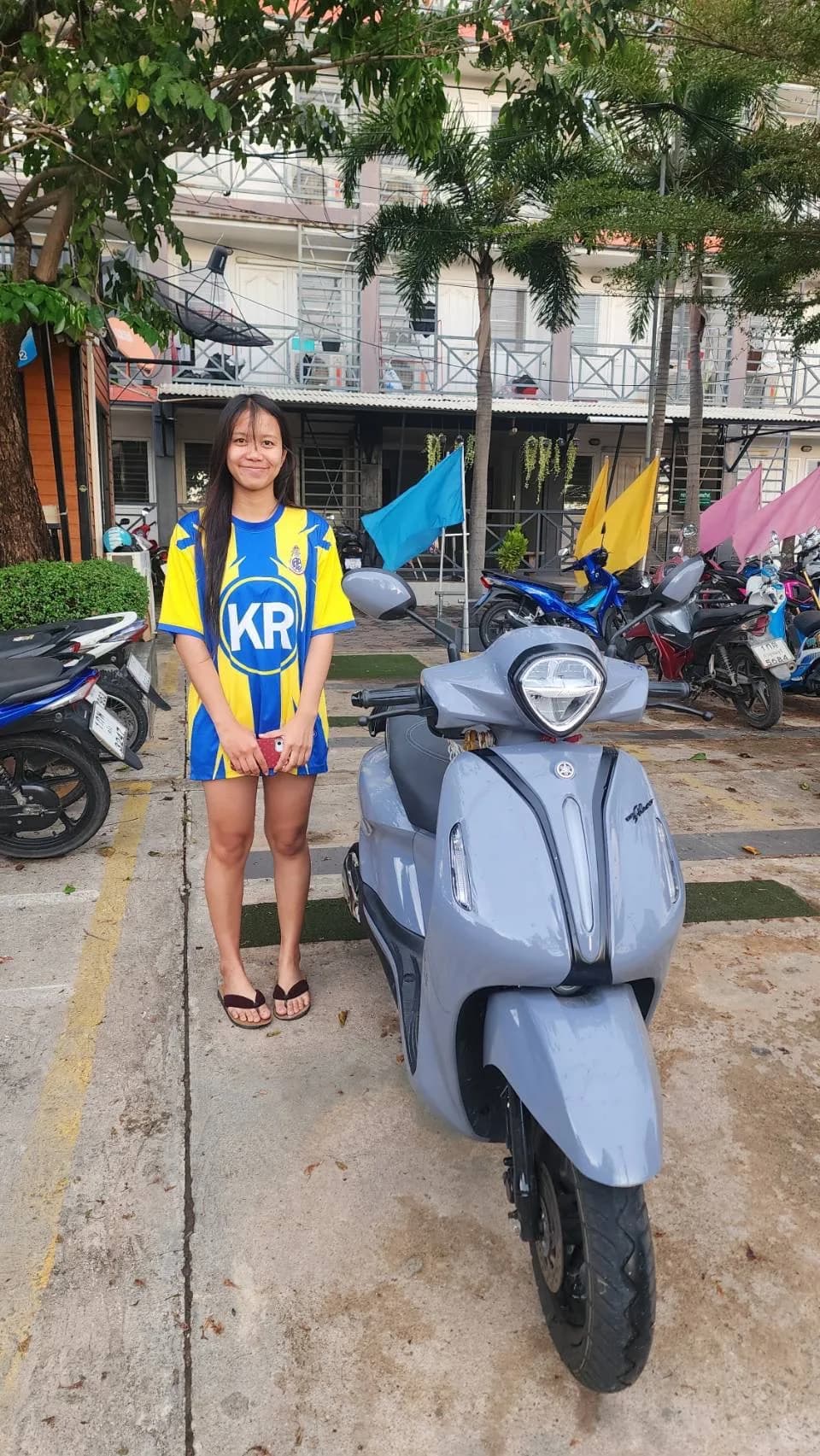 ส่งมอบงานขนส่งมอเตอร์ไซค์นักศึกษาถึงหน้าหอพัก - BLK99 Transport